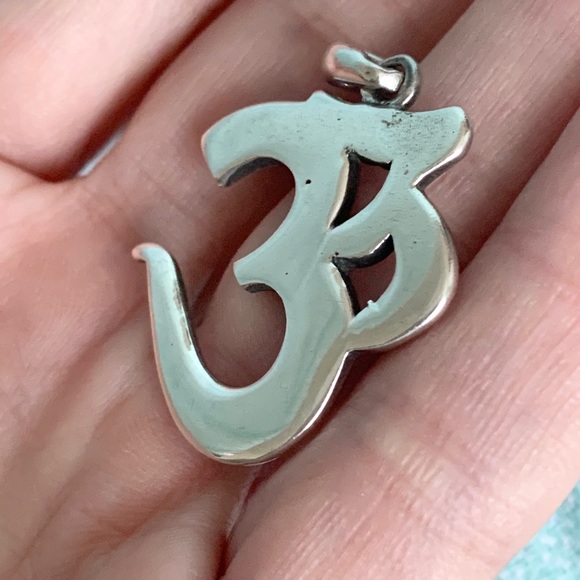 🕉 Om Sterling Necklace - Picture 6 of 8